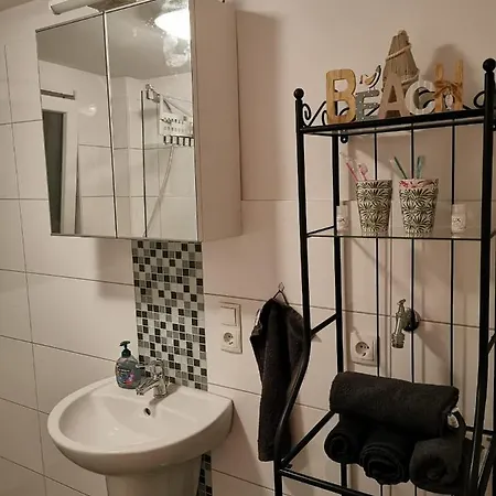 Mansarde - Modern - Zentral - Paytv Apartment *