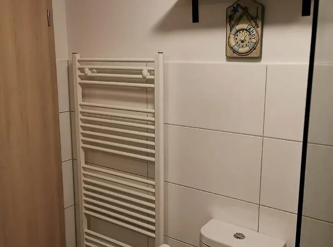 Mansarde - Modern - Zentral - Paytv Apartman Wilhelmshaven